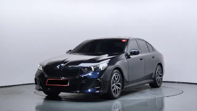 BMW 5 Series 2023, 17 618 км