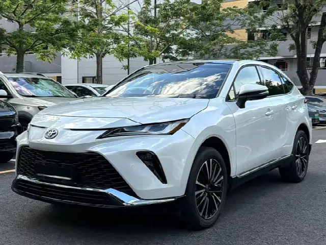 Toyota Venza 2023, 30 000 км