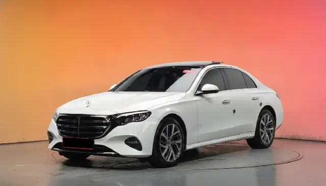 Mercedes-Benz E-Class 2024, 23 746 км