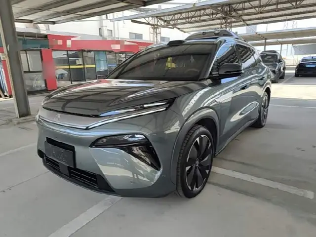 BYD Tang L 2025, 11 400 км