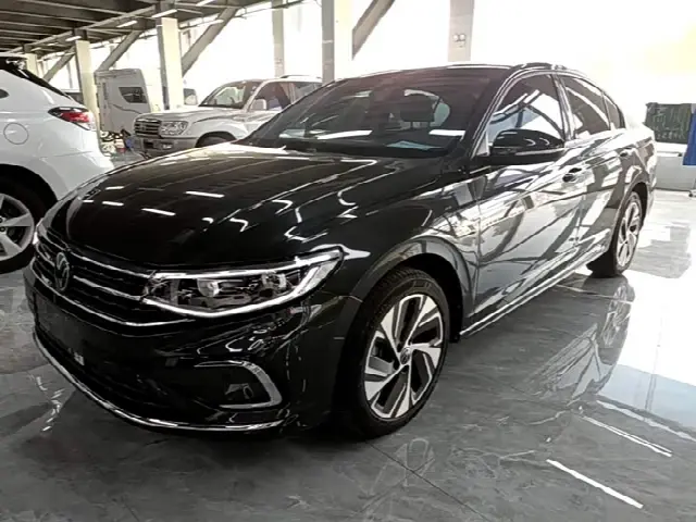Volkswagen Bora 2023, 28 400 км