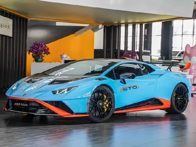 Lamborghini Huracán 2021, 3 800 км