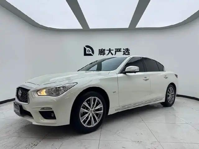 Infiniti Q50L 2022, 36 000 км