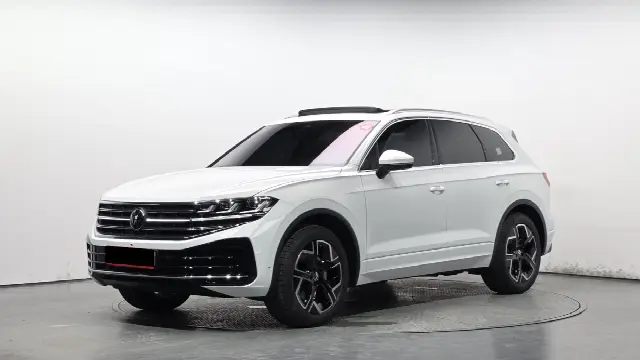 Volkswagen Touareg 2019, новый