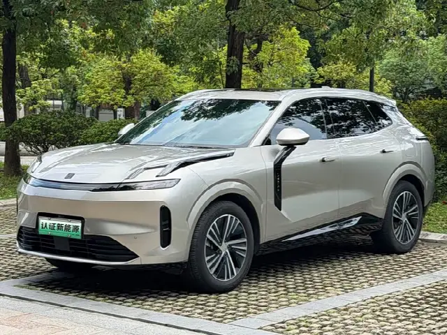 Lynk & Co 08 EM-P Hybrid 2023, 70 000 км