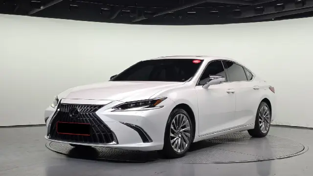 Lexus ES 2018, 105 576 км