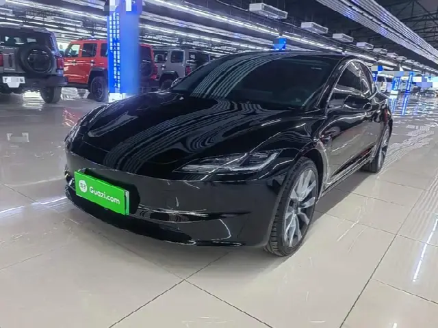 Tesla Model 3 2026, новый