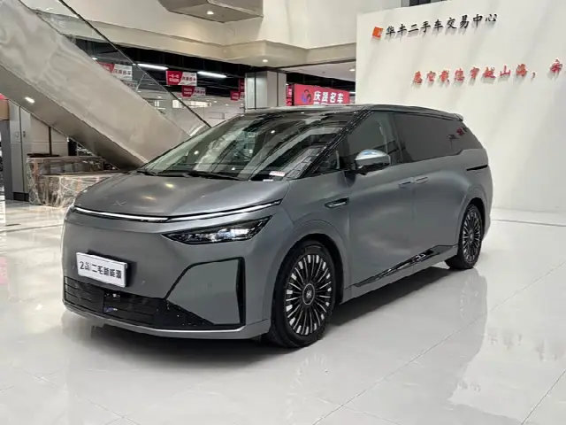 XPeng X9 2026, 17 000 км