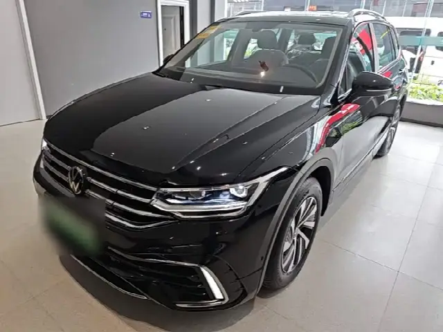 Volkswagen Tiguan L Hybrid 2023, новый