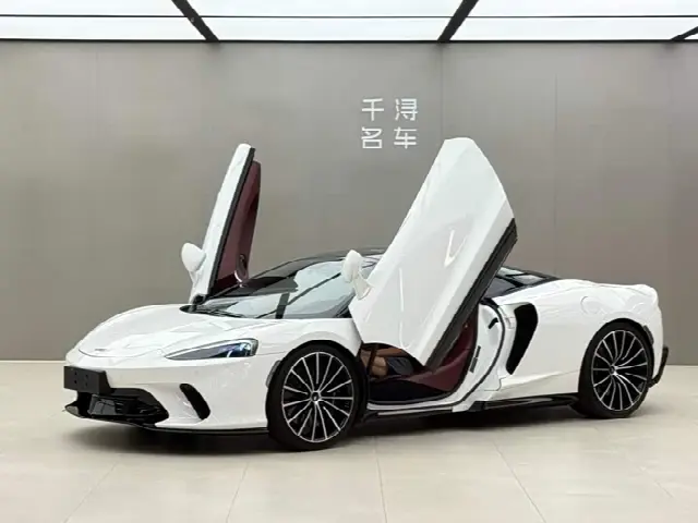 McLaren GT 2022, 14 000 км