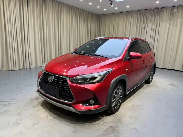 Toyota Yaris L Hatchback 2022, 15 000 км