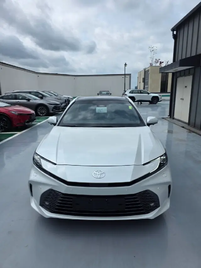 Toyota Camry 2024, новый