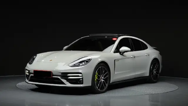 Porsche Panamera 2017, 19 974 км