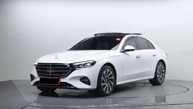 Mercedes-Benz E-Class 2024, новый