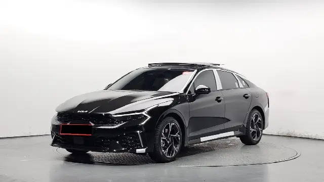 Kia K5 2023, новый