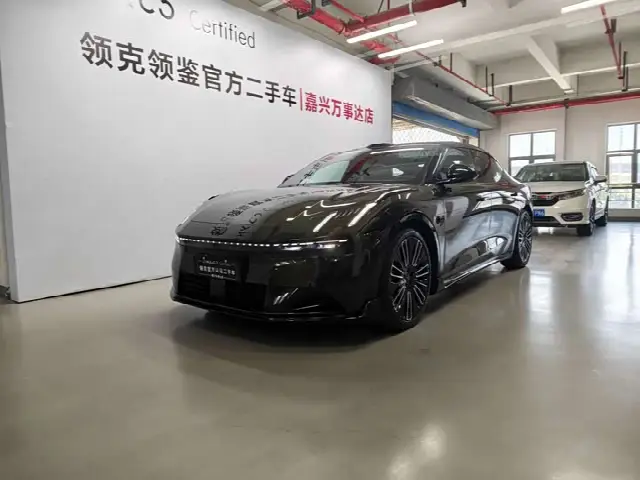Lynk & Co 30 EM-P Hybrid 2025, 11 000 км