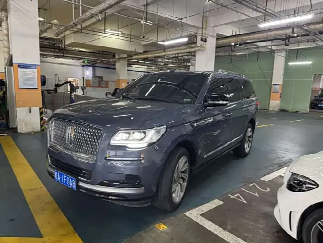 Lincoln Navigator 2022, 32 000 км