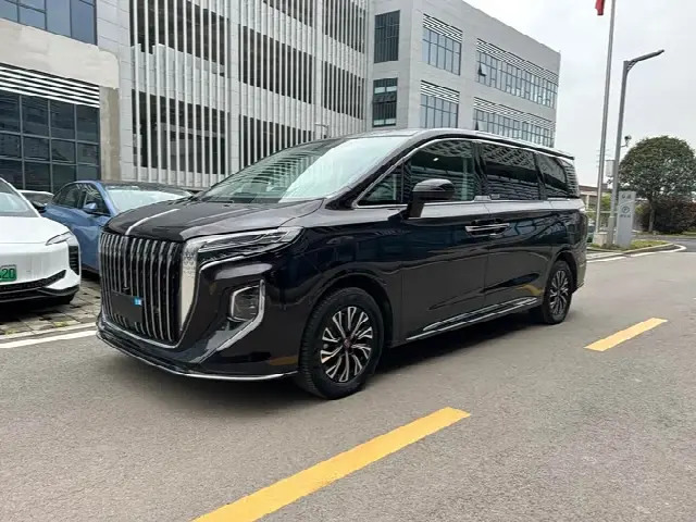Hongqi HQ9 Hybrid 2024, 22 000 км