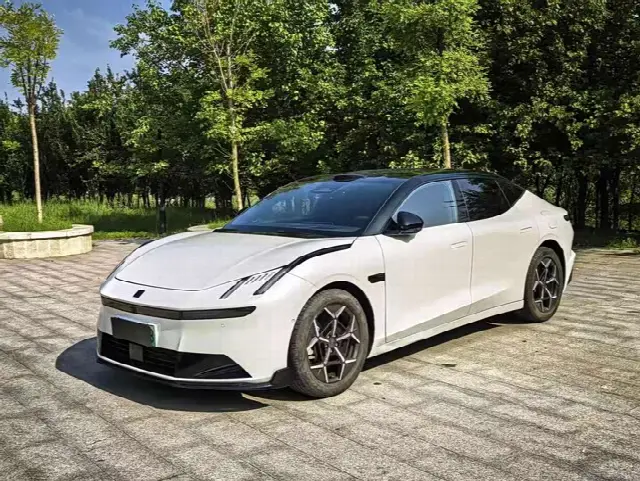 Lynk & Co 30 EM-P Hybrid 2025, 6 000 км