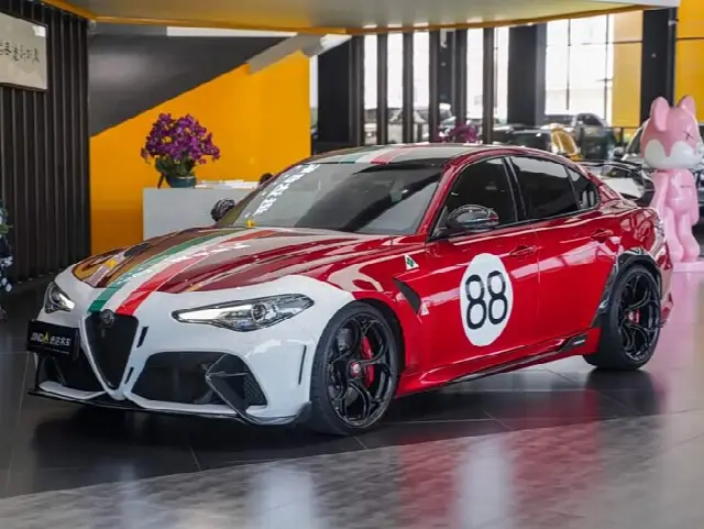 Alfa Romeo Giulia 2021, 9 000 км