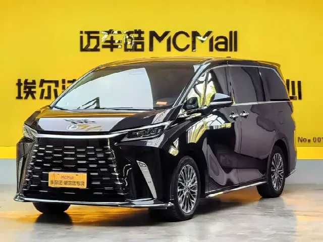 Lexus LM 2023, 26 000 км