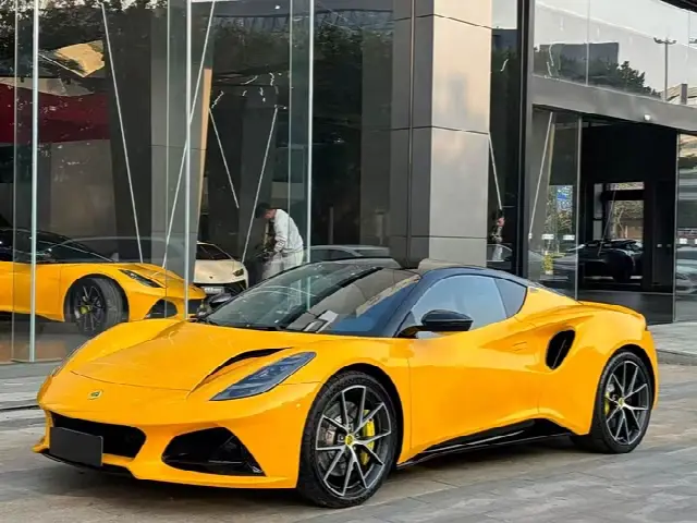 Lotus Emira 2021, 12 000 км