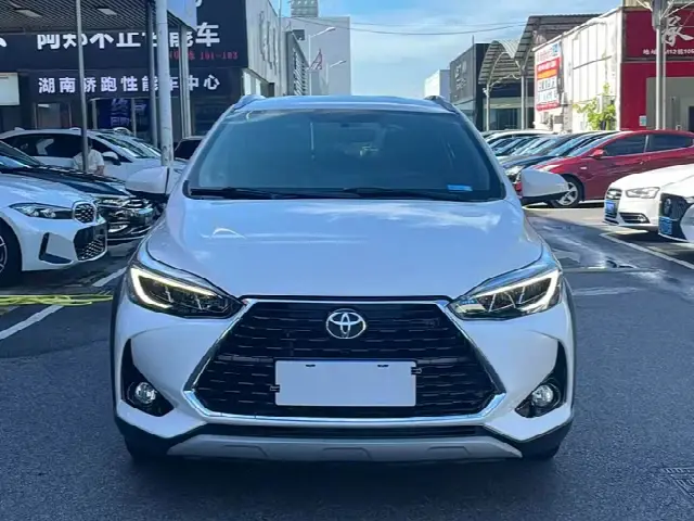 Toyota Yaris L Hatchback 2022, 33 000 км