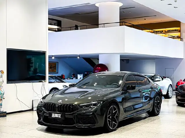 BMW M8 2023, 19 000 км