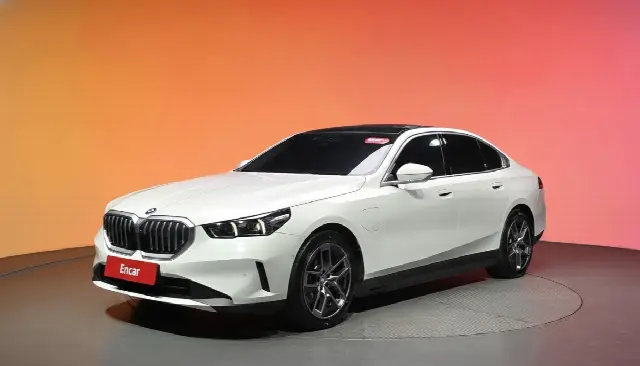 BMW 5 Series 2023, 21 920 км