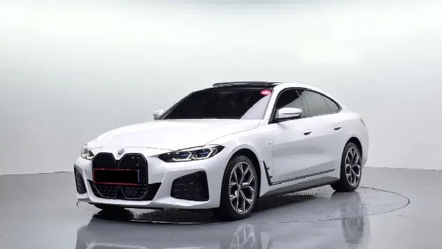 BMW i4 2021, 40 210 км