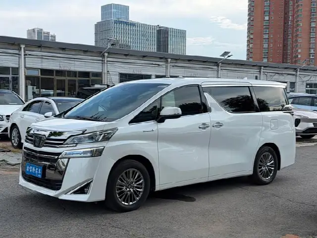Toyota Vellfire 2021, 63 000 км