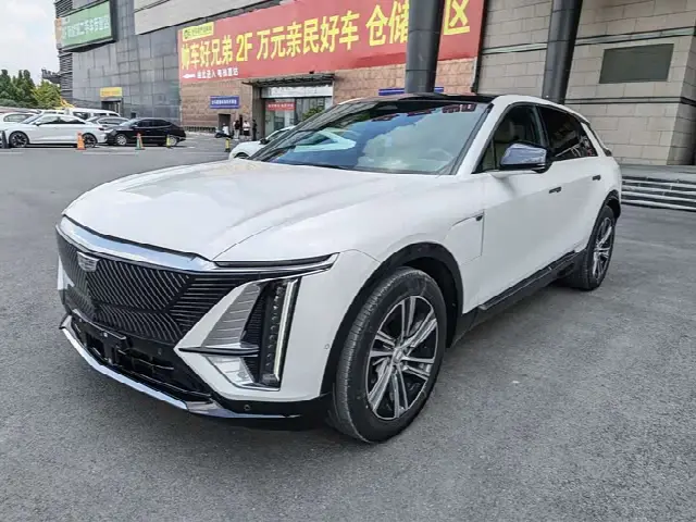 Cadillac Lyriq 2022, 32 000 км