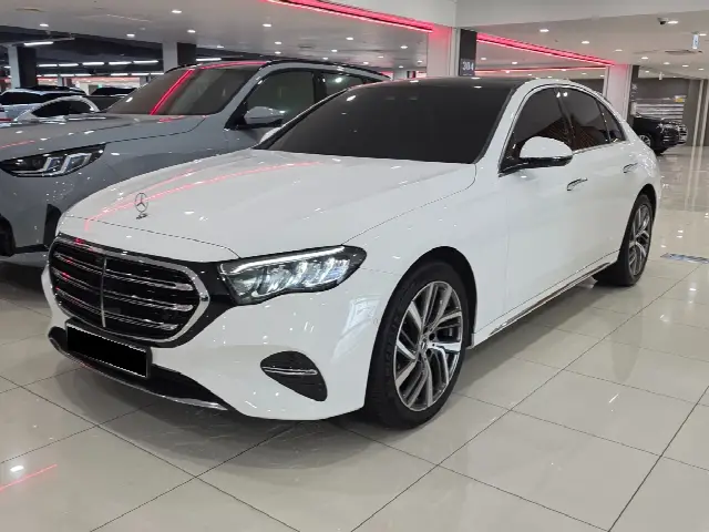 Mercedes-Benz E-Class 2024, 28 662 км