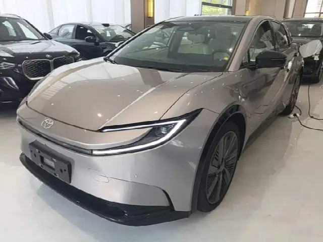 Toyota bZ5 2025, новый