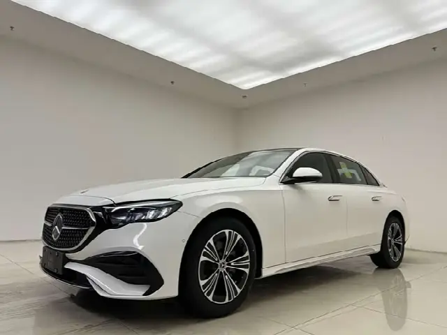 Mercedes-Benz E-Class 2024, новый