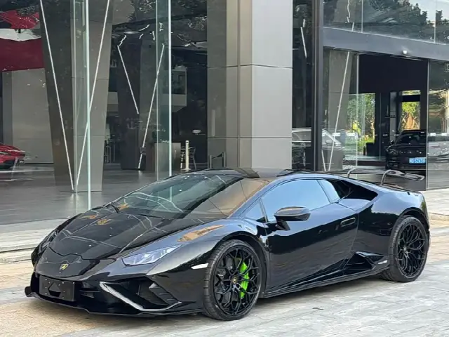 Lamborghini Huracán 2020, 14 000 км