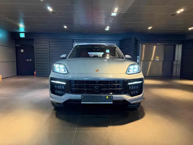 Porsche Cayenne 2019, новый