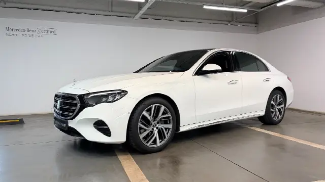 Mercedes-Benz E-Class 2024, 20 070 км