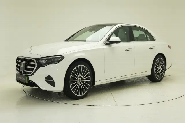 Mercedes-Benz E-Class 2024, 3 839 км