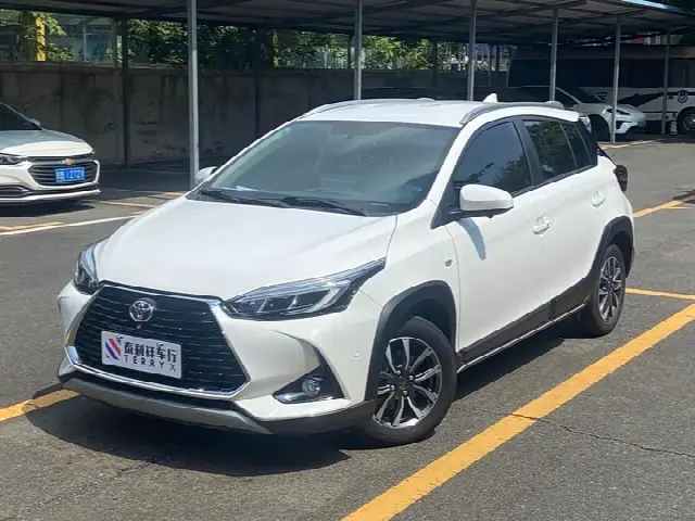 Toyota Yaris L Hatchback 2022, 18 000 км
