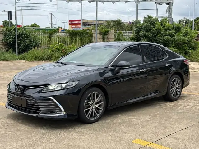 Toyota Camry 2021, 80 000 км
