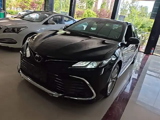 Toyota Camry 2023, 57 800 км