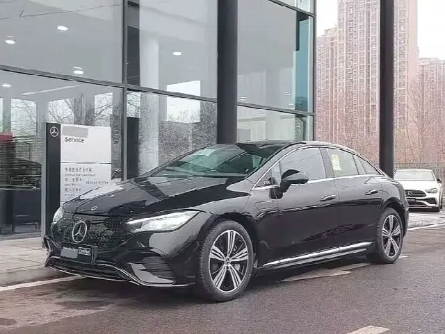 Mercedes-Benz EQE 2025, 17 000 км