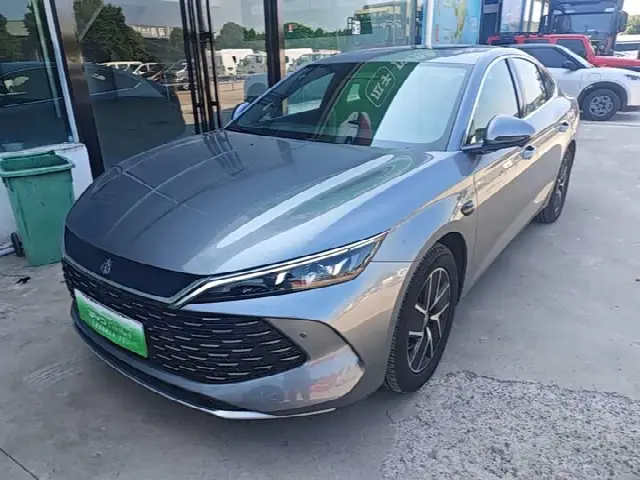 BYD Qin L 2025, 7 700 км