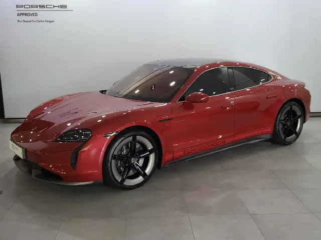 Porsche Taycan 2020, 2 100 км