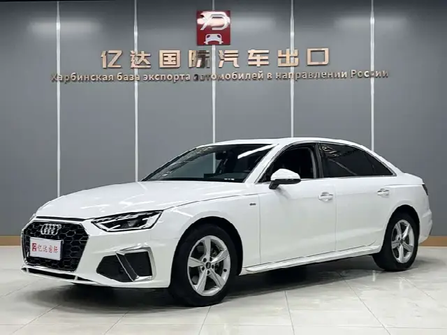 Audi A4L 2022, 21 000 км