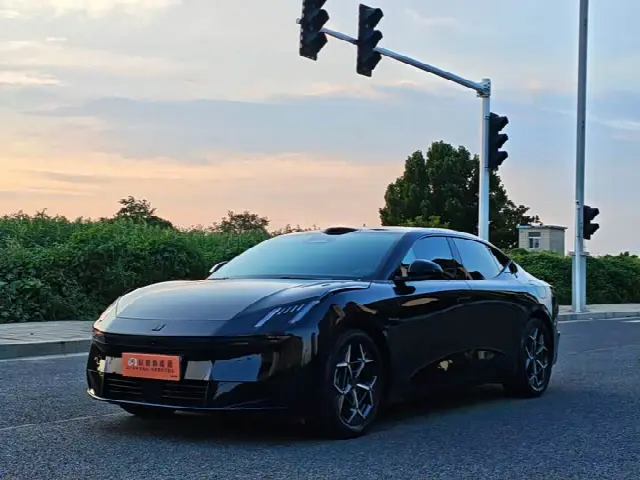 Lynk & Co 30 EM-P Hybrid 2025, 13 000 км