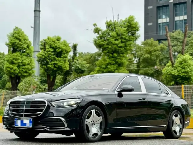 Mercedes-Benz S-Class 2025, 18 000 км