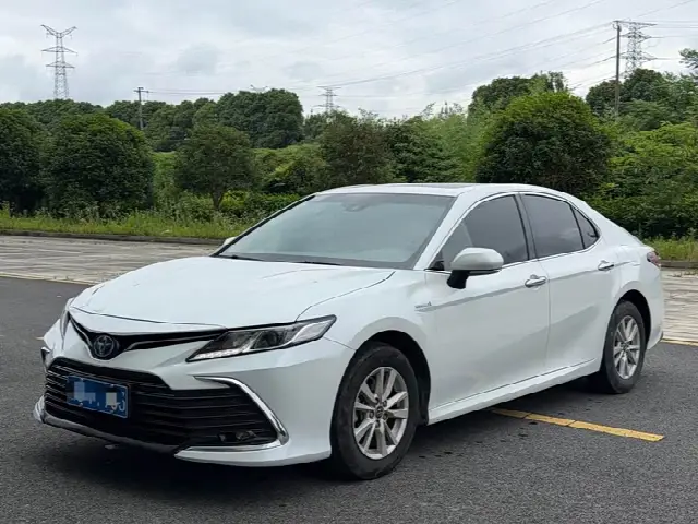 Toyota Camry 2023, 97 000 км