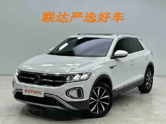 Volkswagen T-Roc 2023, 10 200 км
